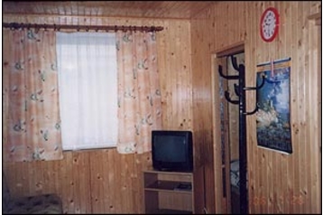 Polonia Chata Stegna, Exterior